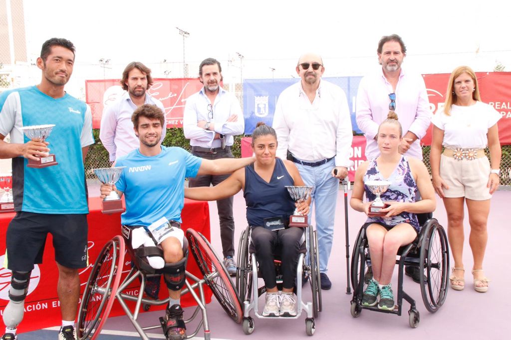 daniel-caverzaschi-y-macarena-cabrillana-triunfan-en-el-ix-itf-wheelchair-fundacion-emilio-sanchez-vicario-en-la-ciudad-de-la-raqueta